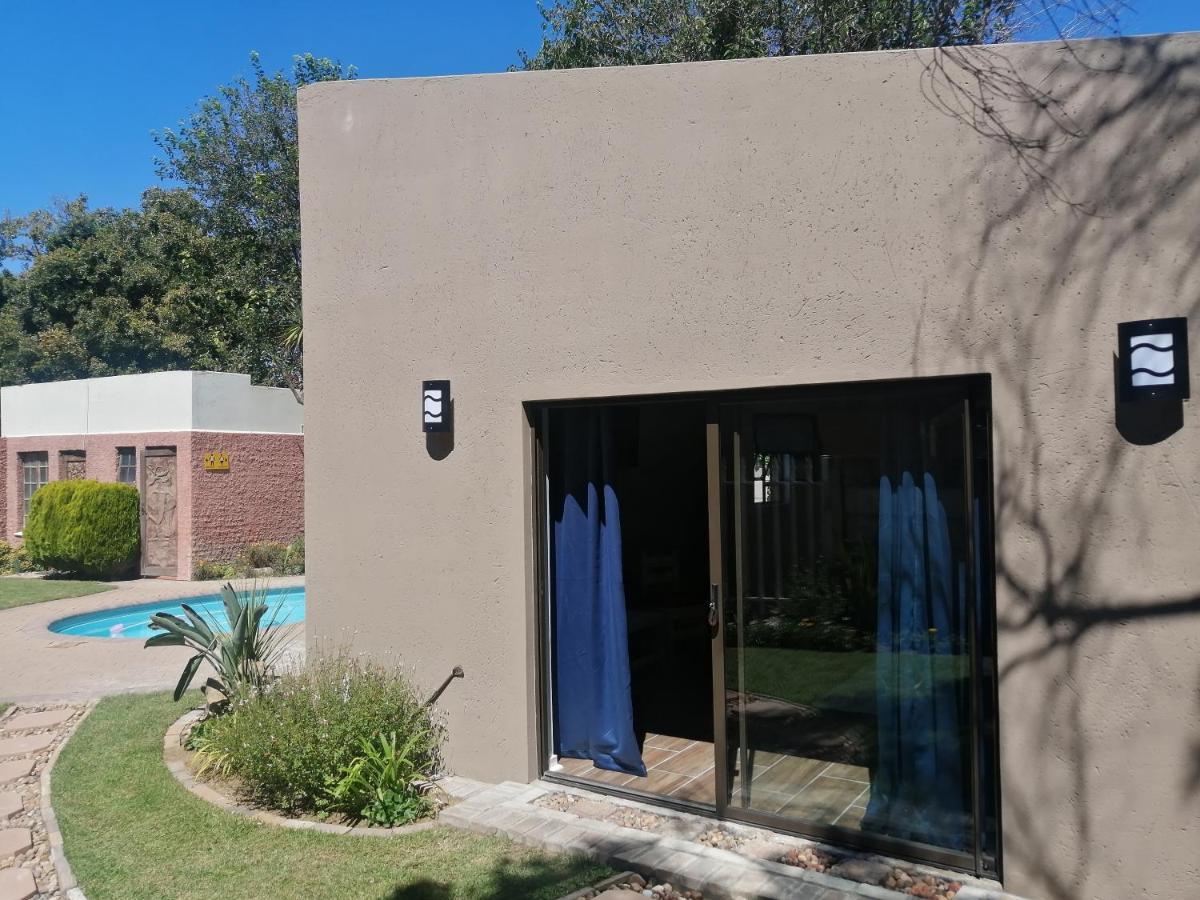 Easy Inn Guesthouse Welkom Buitenkant foto