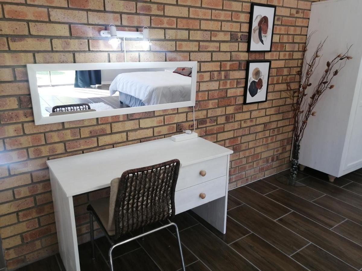 Easy Inn Guesthouse Welkom Buitenkant foto